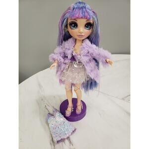 WITH STAND - Rainbow High High‎ Violet Willow Fashion Doll